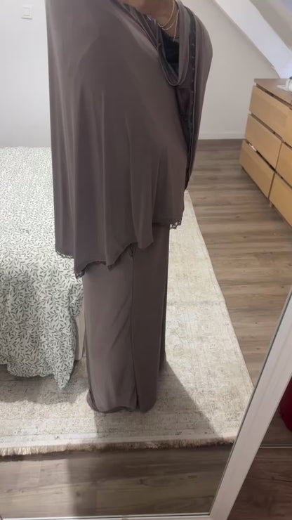 Tenue de prière - taille unique (36-48)